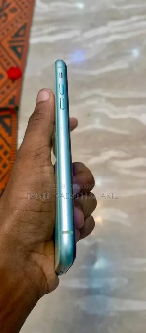 Apple iPhone 11 64 GB