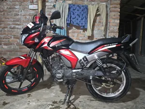 TVS Stryker 125 2018 Red