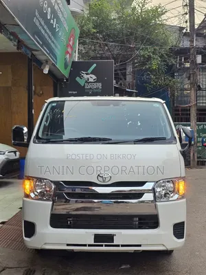 Toyota HiAce 2020 White