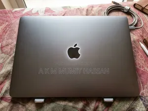 Laptop Apple MacBook Pro 2017 16GB Intel Core I7 SSD 256GB