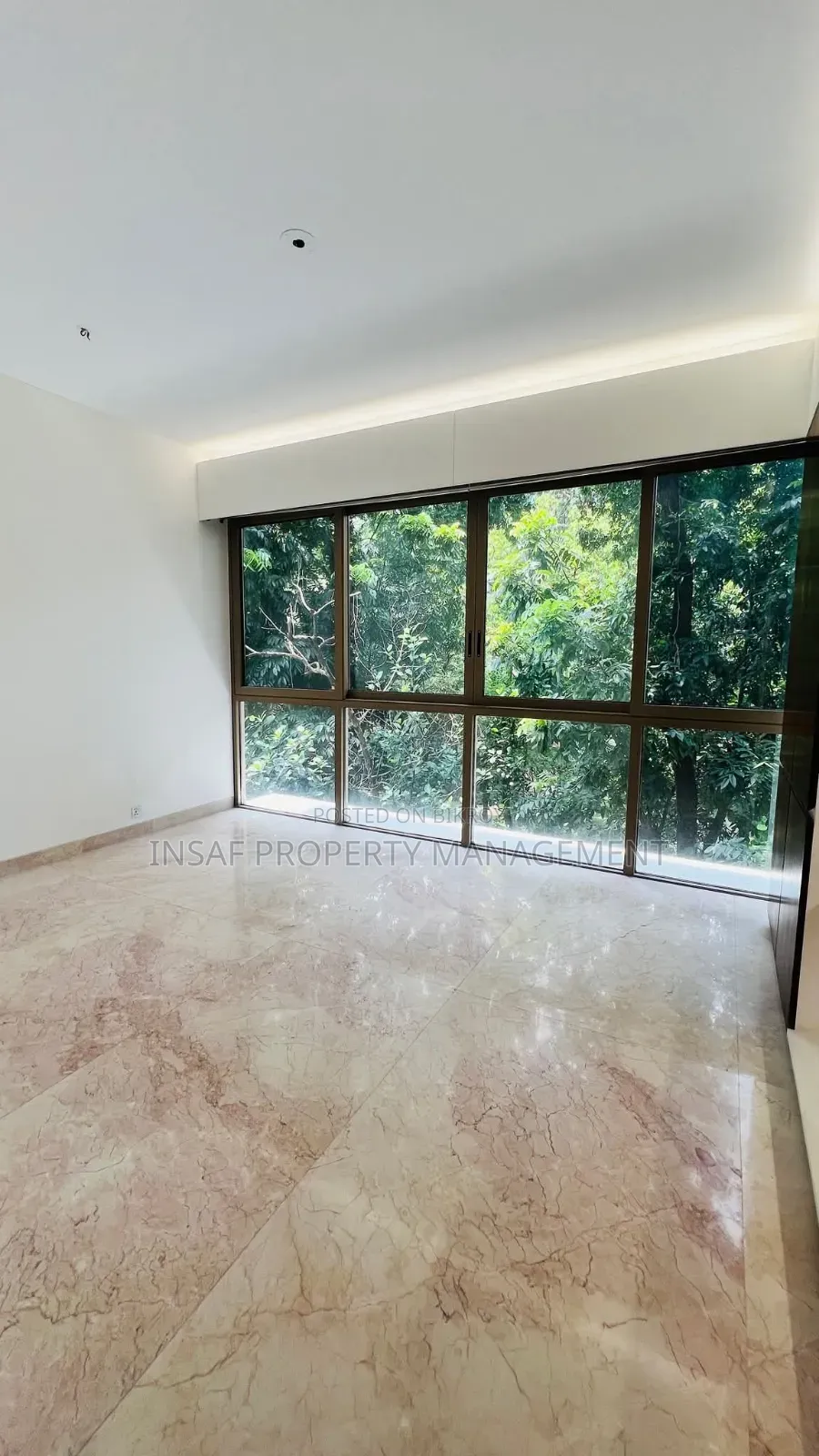 4-bedroom Apartment in Baridhara for Rent