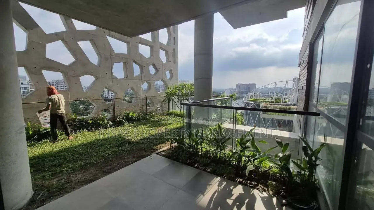 4bdrm Apartment in Gulshan for Rent