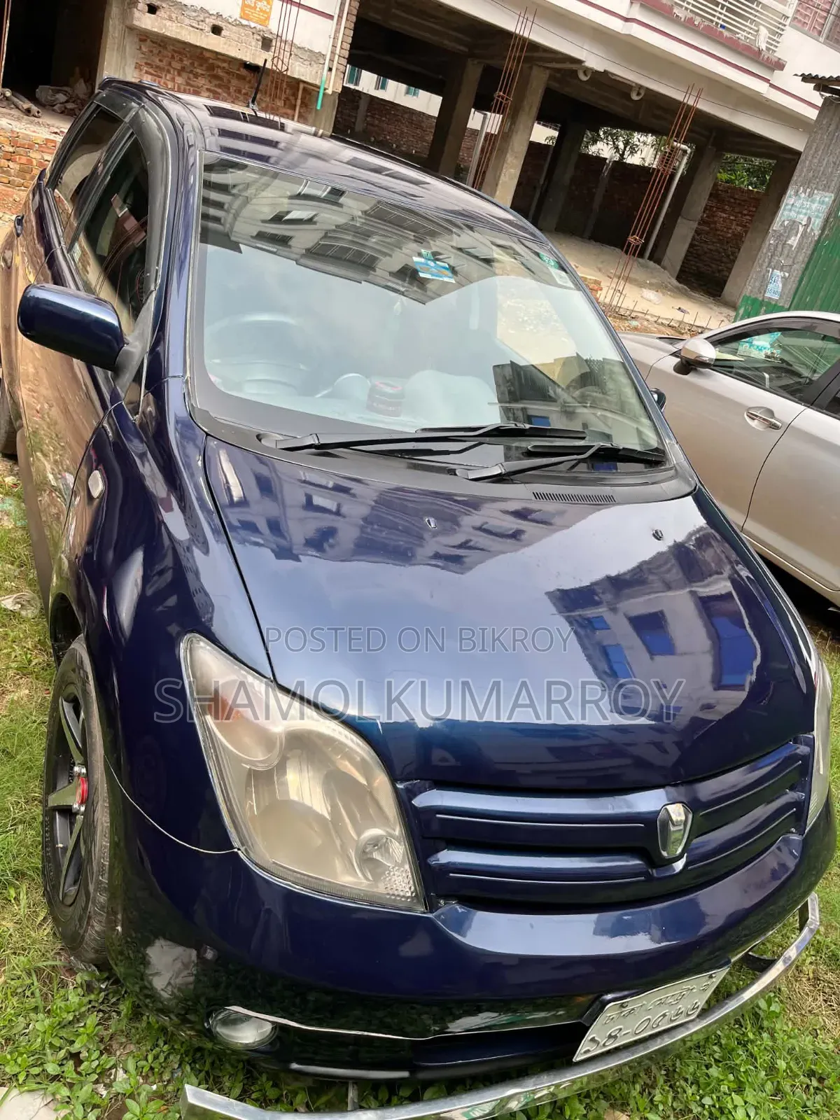 Toyota IST 2004