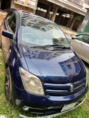 Toyota IST 2004