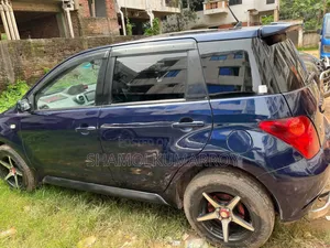 Toyota IST 2004