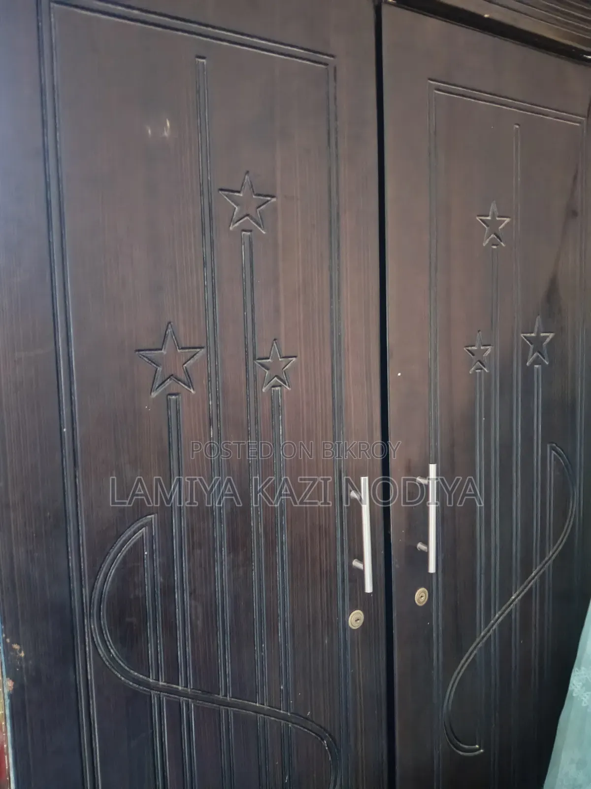 Almirah and Bed for Sale