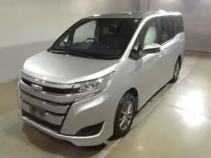 Toyota Noah 2021 Silver