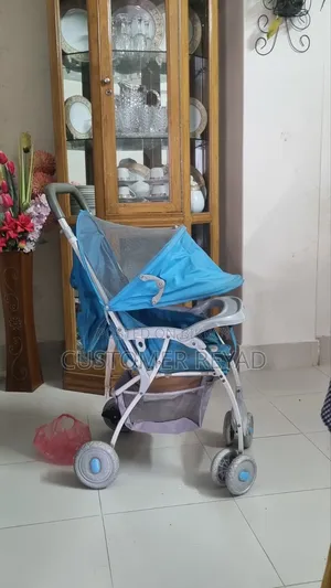 বেবি স্ট্রোলার