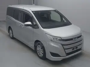 Toyota Noah 2021 Silver