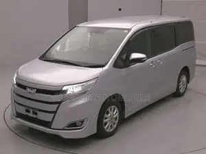 Toyota Noah 2021 Silver