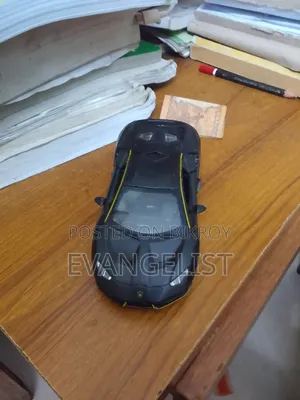 Lamborghini Aventador SVJ Diecast Model