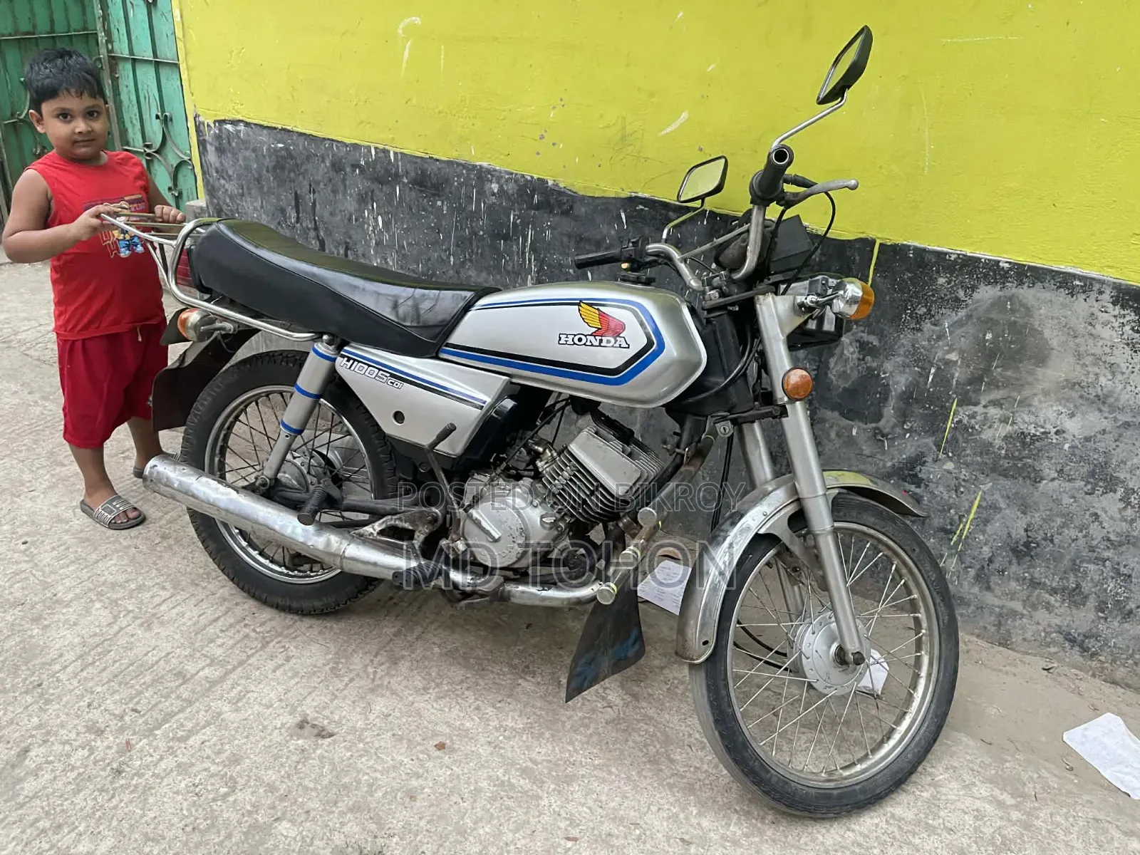 হোন্ডা ১৯৯০ সিলভার