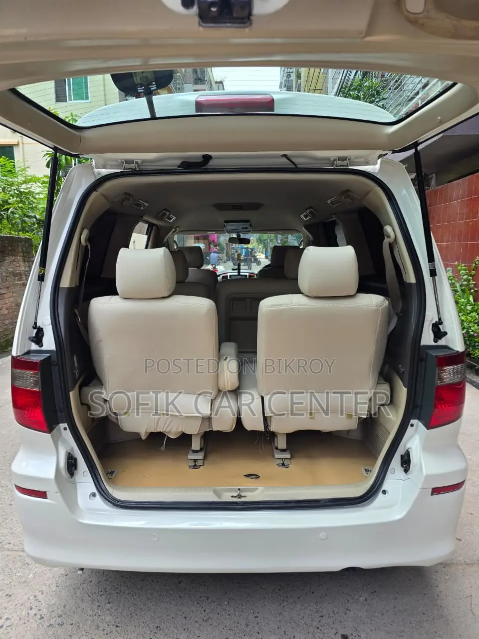 Toyota Alphard 2004 White