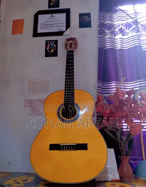 Deviser L-310-Yn Classical Guitar
