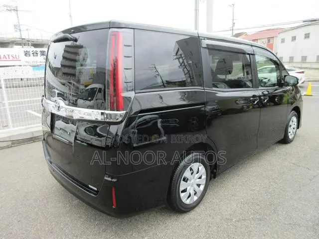 Toyota Noah 2021 Black