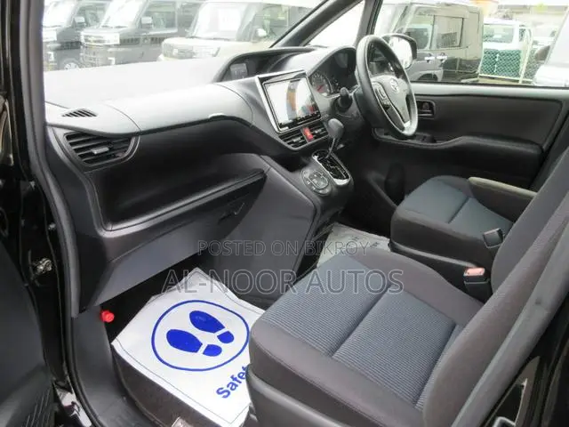 Toyota Noah 2021 Black