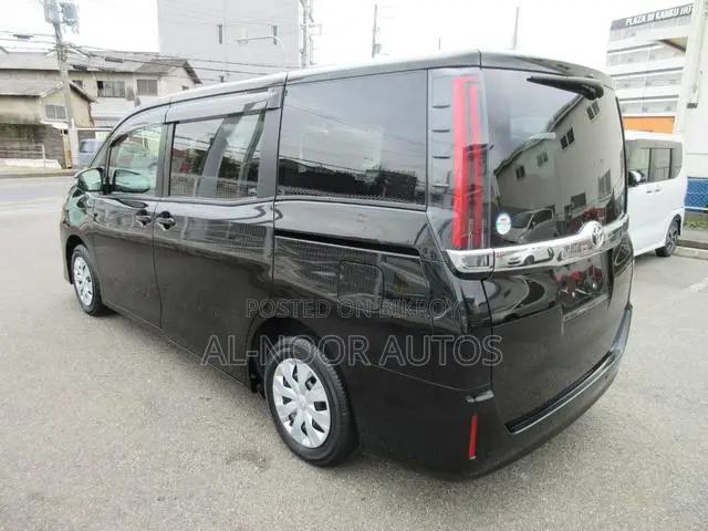 Toyota Noah 2021 Black