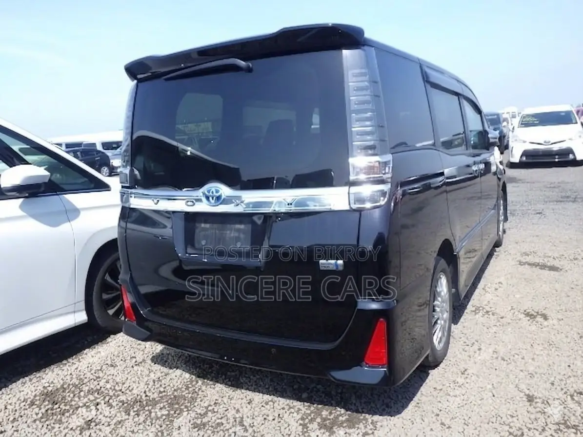 টয়োটা ভক্সি ২০২১ ব্ল্যাক