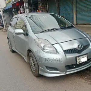 Toyota Vitz 2009 Green