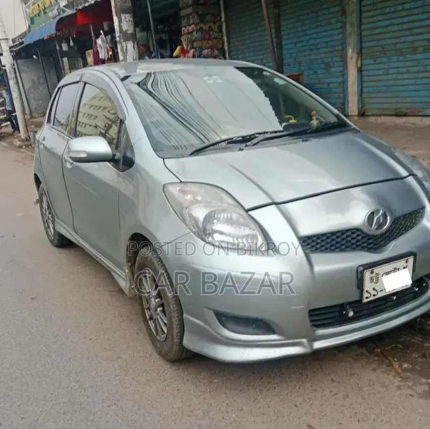 Toyota Vitz 2009 Green