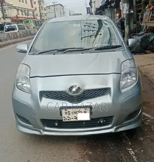 Toyota Vitz 2009 Green