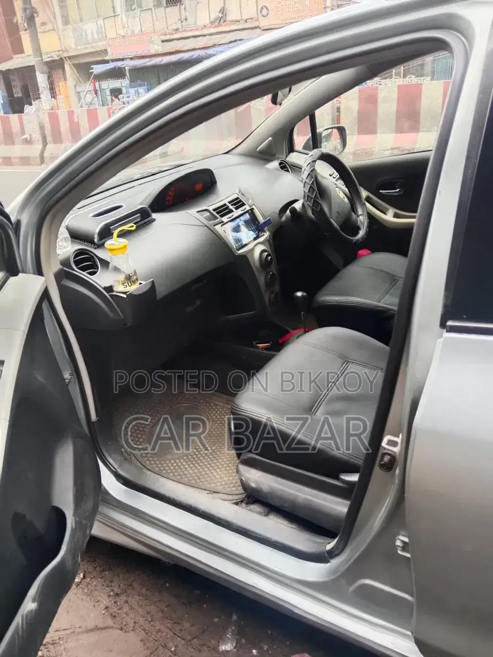 Toyota Vitz 2009 Green