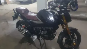 New Hero Thriller 160R 4V 2025 Black