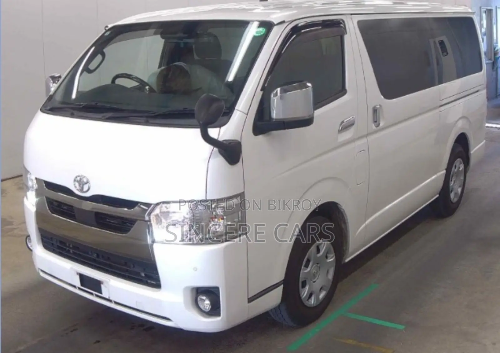 Toyota HiAce 2021 Pearl
