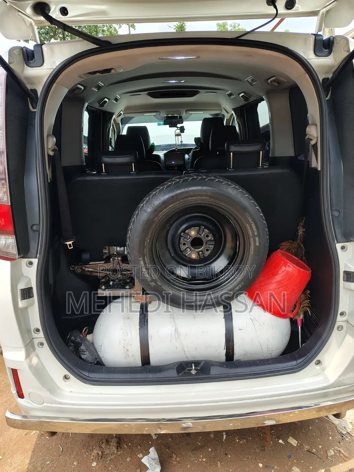 Toyota Noah 2016 Pearl