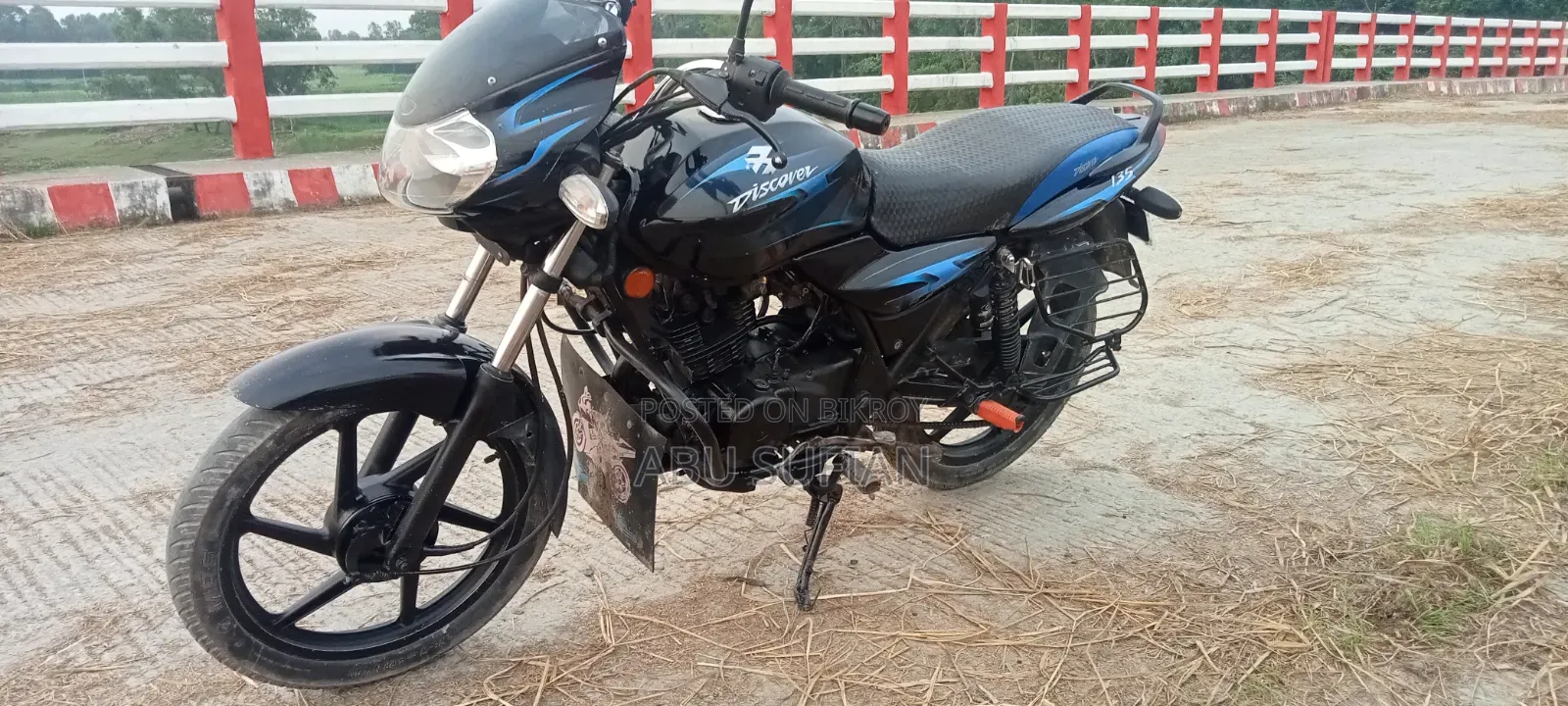 বাজাজ ডিসকভার ১২৫ ২০০৯ কালো