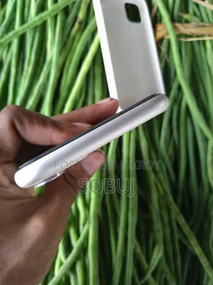 Apple iPhone 11 64 GB White