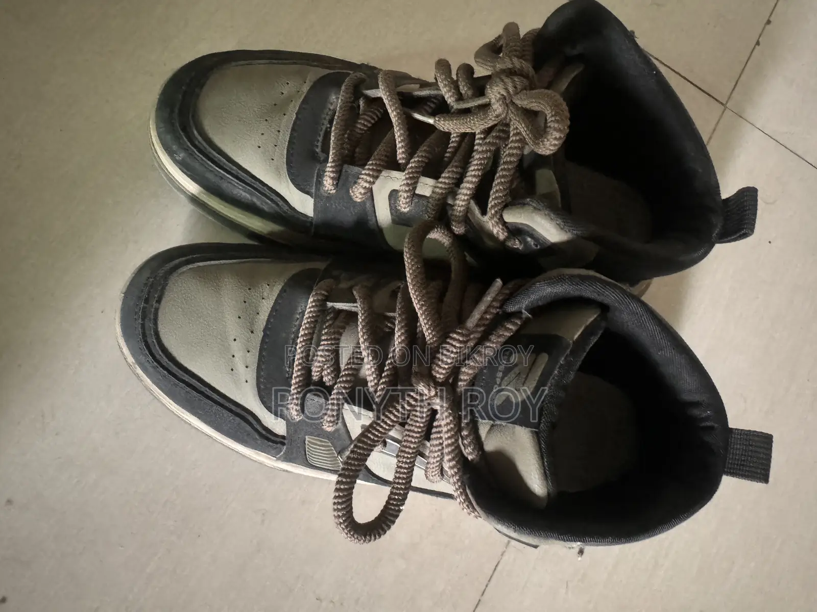 Shoe