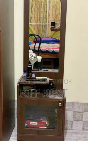 Regal Dressing Table