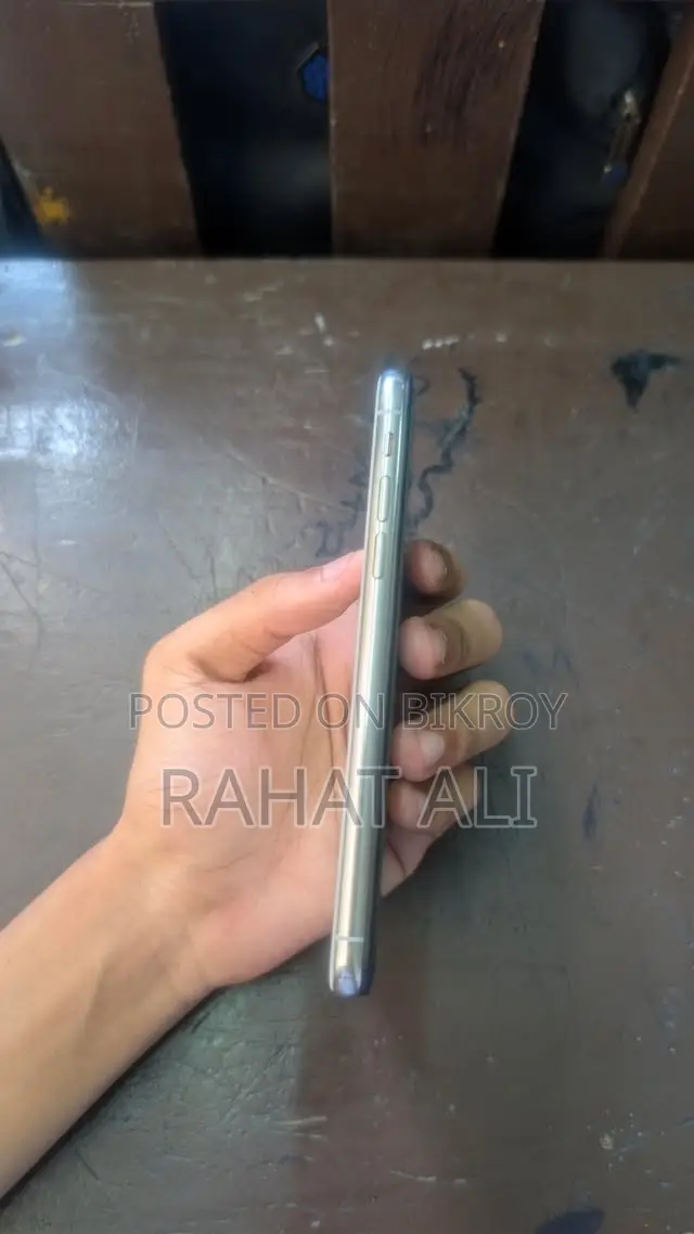 Apple iPhone X 256 GB White