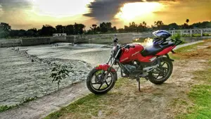 Bajaj Pulsar 150 2011 Red
