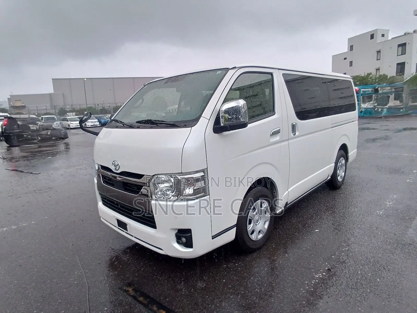 Toyota HiAce 2021 Pearl