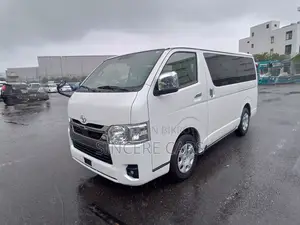 Toyota HiAce 2021 Pearl