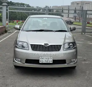 টয়োটা করোলা ২০০৪ গোল্ড