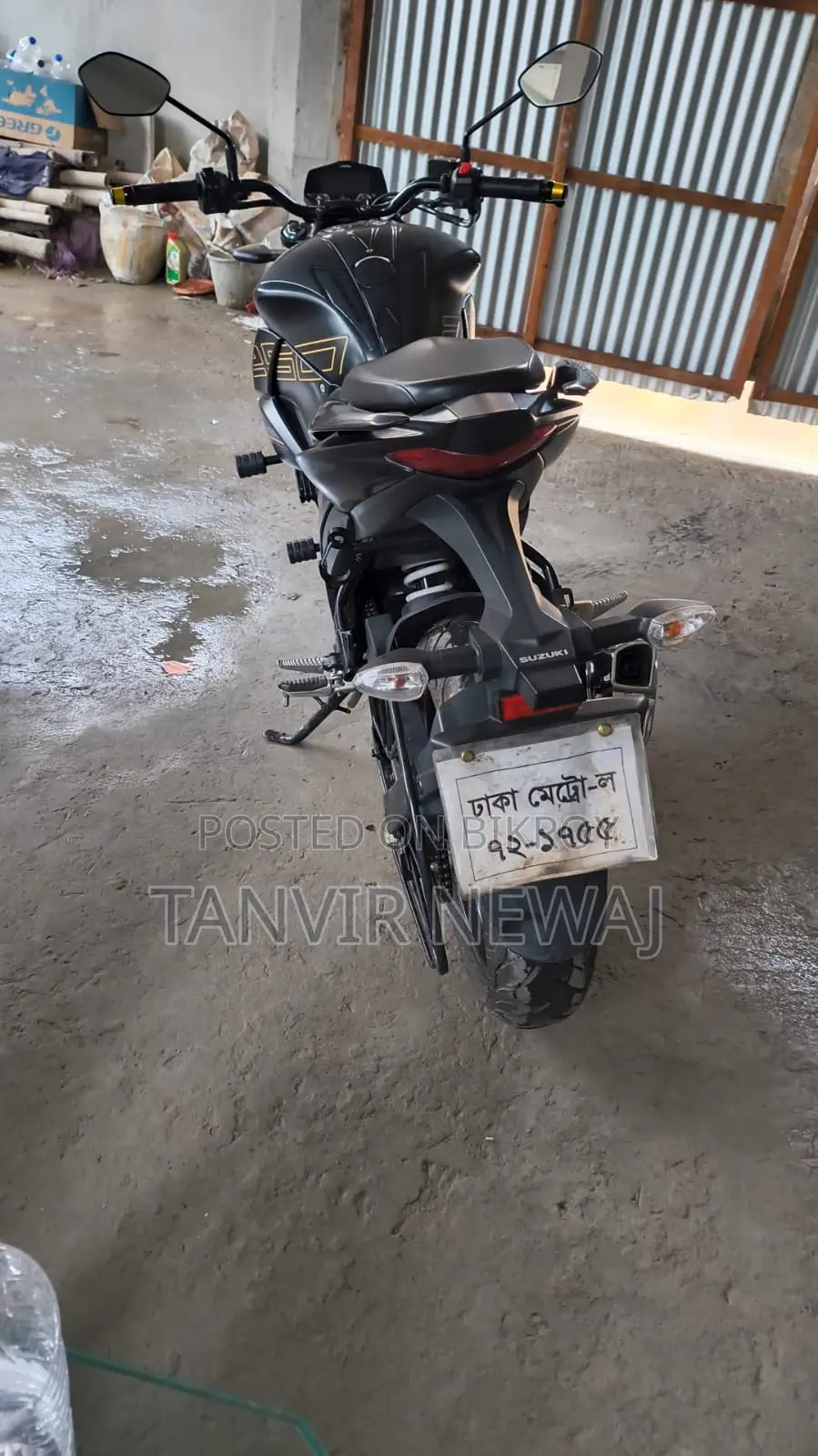 সুজুকি জিক্সার ২৫০ ২০২৬ ব্ল্যাক