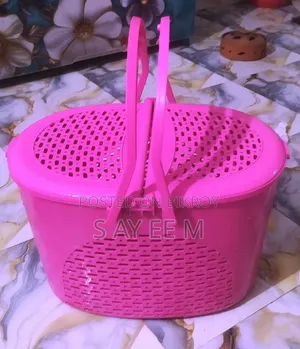 ক্যাটবক্স, ব্রাশ, ক্যাট নেইল কাটার