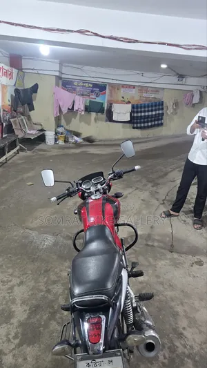 Bajaj V15 2015 Red