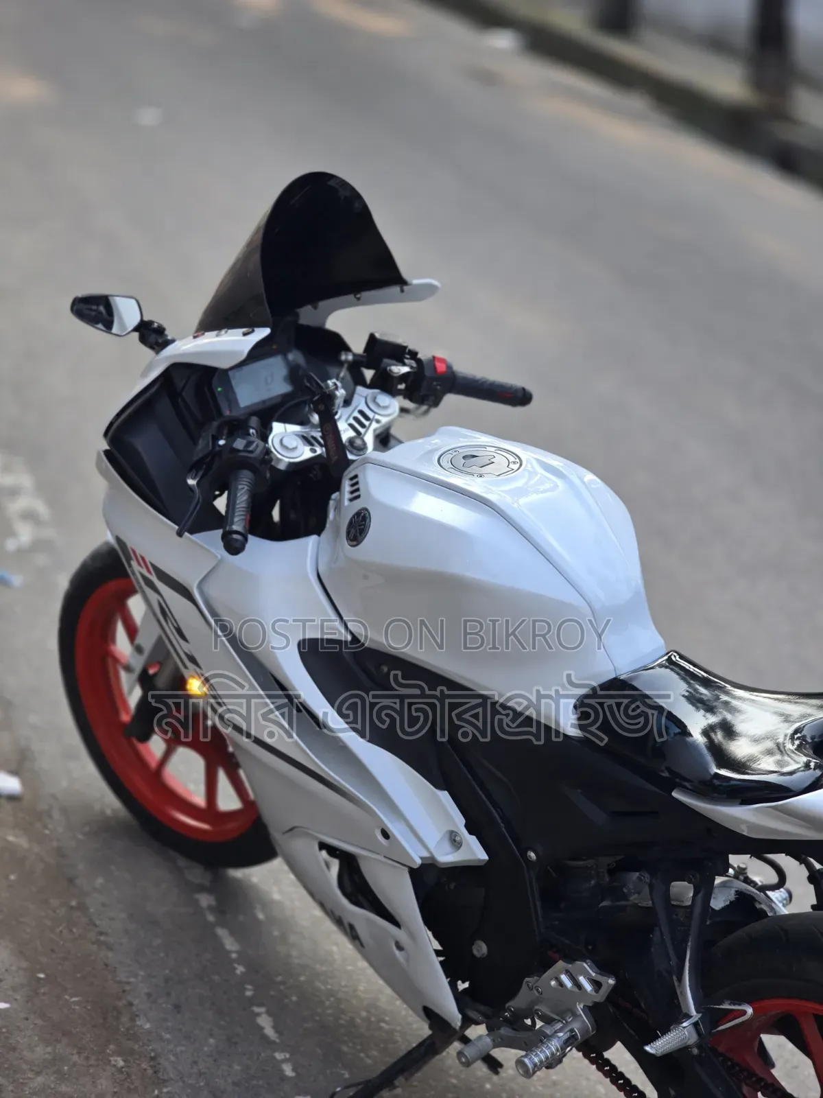 Yamaha R1 2024 Black