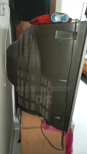 LG TV (CRT Monitor) 32-inch