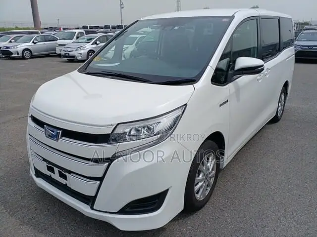 Toyota Noah 2021 Pearl