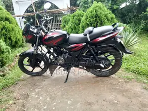 বাজাজ ডিসকভার ১৫০ ২০১৮ কালো