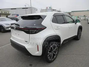 Toyota Yaris Cross 1.5 Hybrid FWD 2021 Pearl
