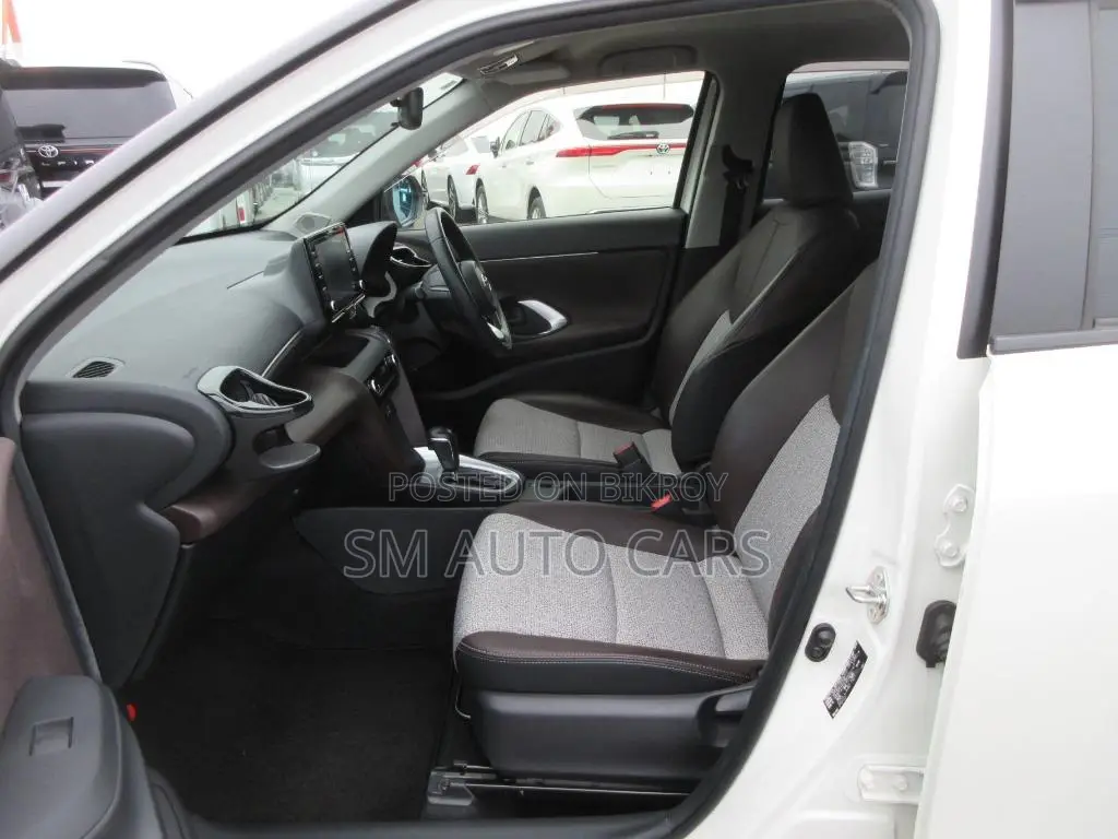 Toyota Yaris Cross 1.5 Hybrid FWD 2021 Pearl