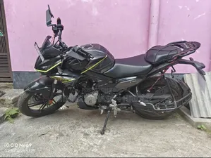 Hero Xtreme 125R 2025 Black