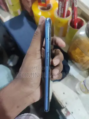 রিয়েলমি ৮ ৫জি ১২৮ জিবি নীল