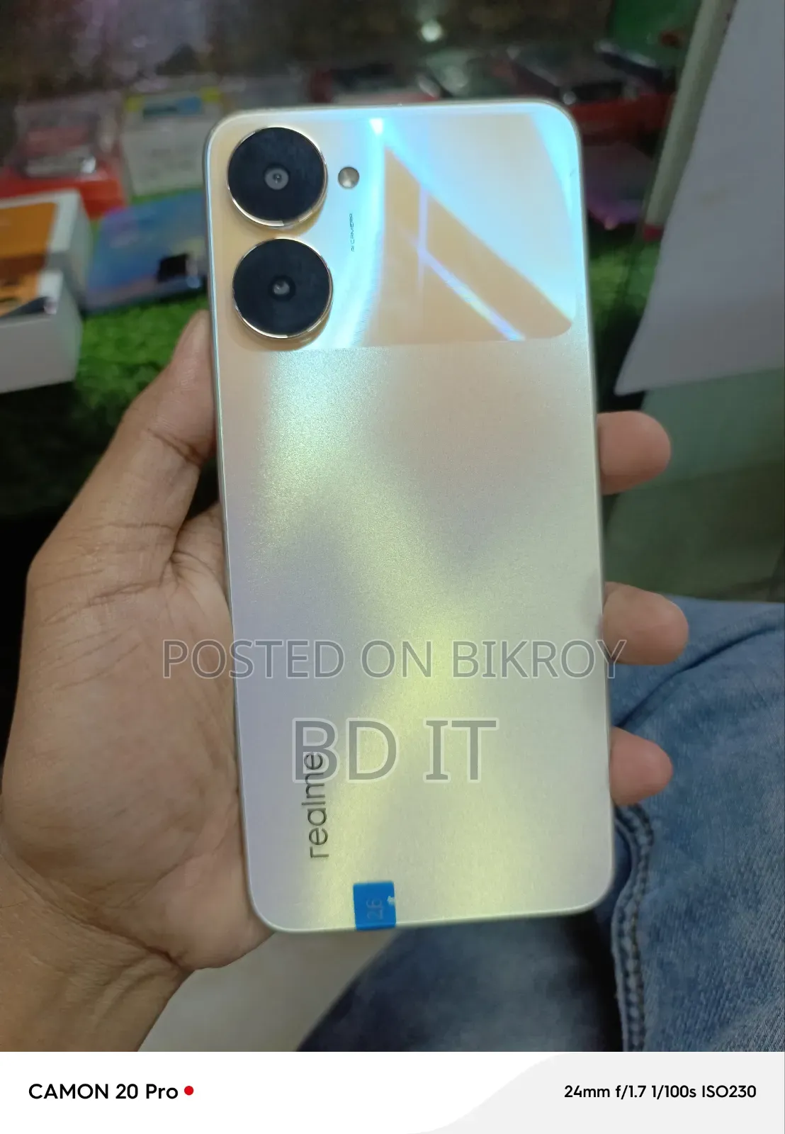 রিয়েলমি ভি৩০ ১২৮ জিবি